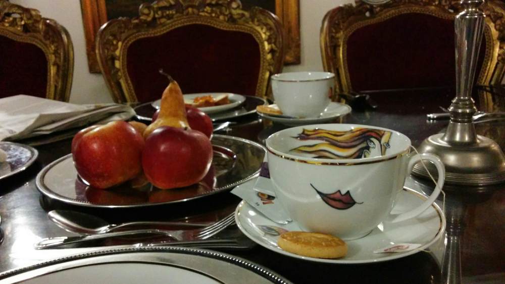 "Hermina" reggelizős készlet öblös bögréje. - Hollóházi Hatvany Porcelán