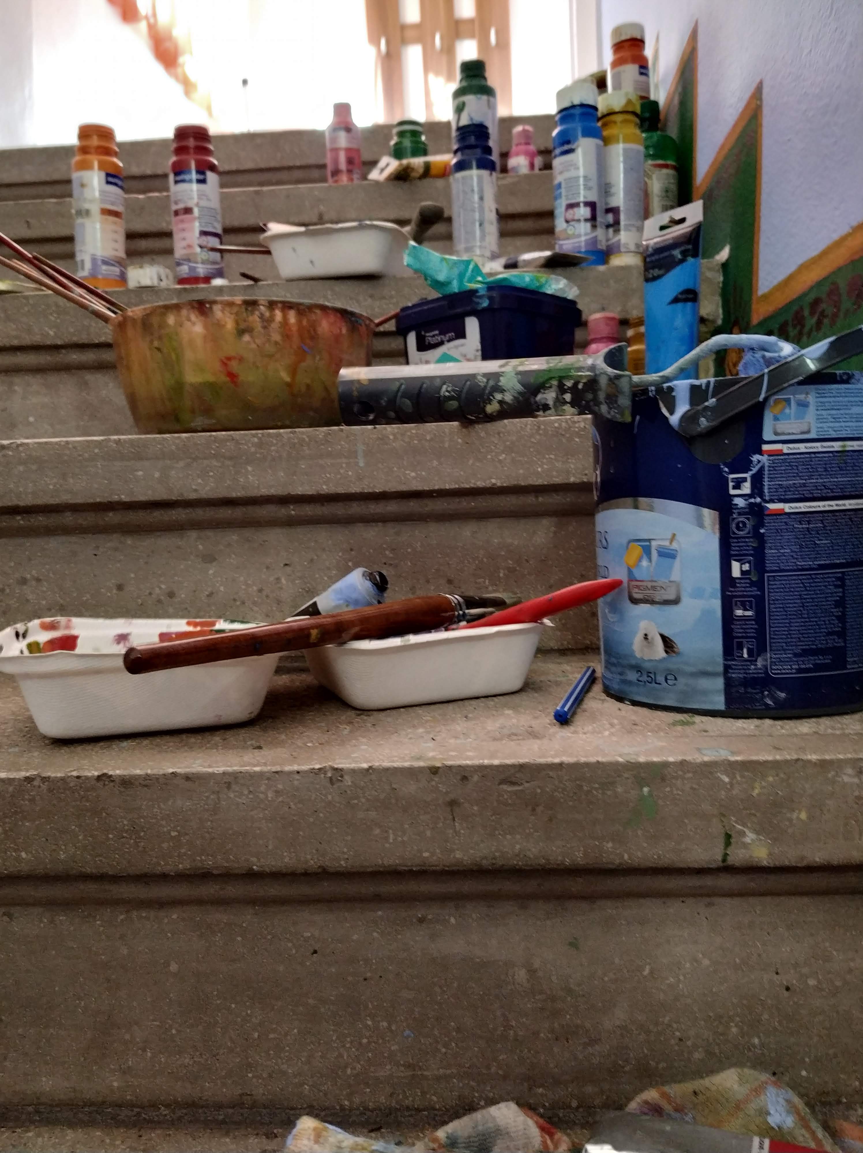 A lépcsőház éppen.